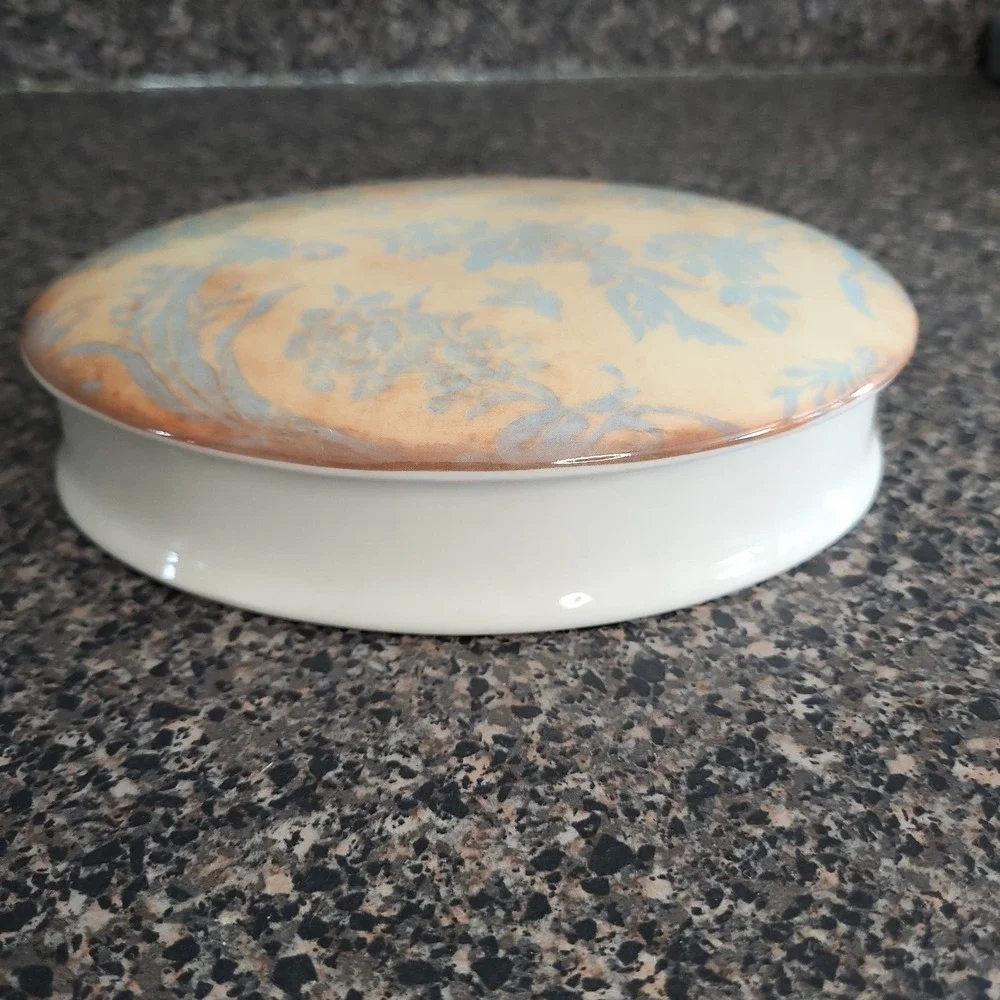 VINTAGE Kimberly Poloson Floral Oval Ceramic Trinket Box with Lid Blue & Beige